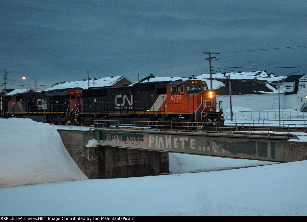 CN 5772